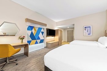 Holiday Inn Express & Suites Dillsboro - Western Carolina