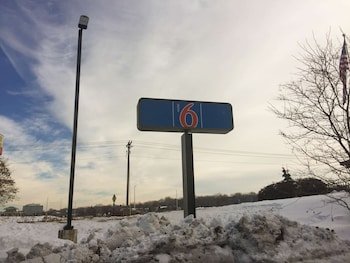 Motel 6 Burnsville, MN