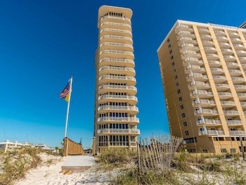 Oceania by Meyer Vacation Rentals