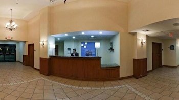 Holiday Inn Express & Suites Vinita