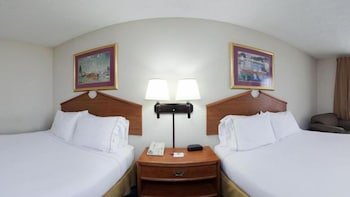 Holiday Inn Express & Suites Vinita