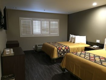 Super 8 by Wyndham National City Chula Vista