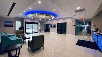 Days Inn & Suites by Wyndham Greater Tomball