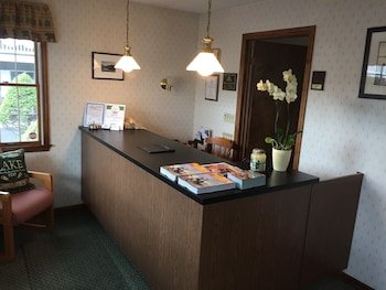 Americas Best Value Inn & Suites Lake George