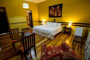 Yabar Hotel Plaza