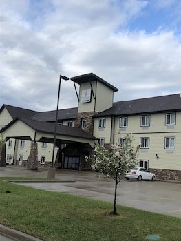 Black Gold Suites Stanley