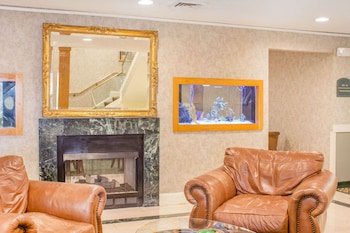 Econo Lodge Raleigh Near Walnut Creek Amphitheatre