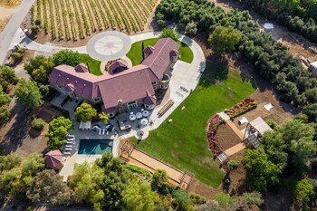 Wilson Creek Winery and Vineyards - Wilson Creek Manor