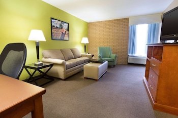 Heritage Inn Suites Houston Sugar Land, Trademark by Wyndham