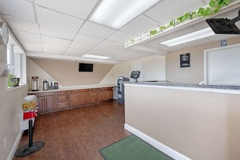 Rodeway Inn - Terre Haute