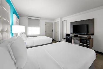 Howard Johnson by Wyndham Columbus Fort Benning