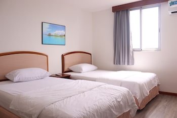 Lucky Home Hotel And Apartment