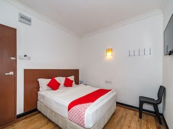 Switz Paradise Hotel by OYO Rooms