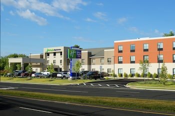 Holiday Inn Express & Suites Williamstown - Glassboro