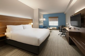 Holiday Inn Express & Suites Williamstown - Glassboro