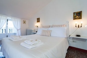 Castello Di Serragiumenta