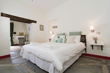 Castello Di Serragiumenta