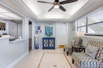 Hilton Vacation Club Charter Club Naples Bay