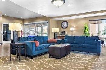 Comfort Suites