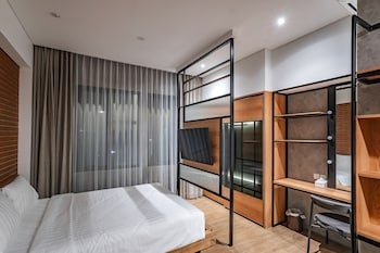 LOA Living Solo Baru