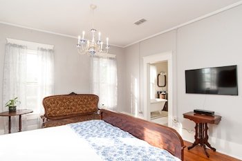 Oaklea Mansion Bed & Breakfast