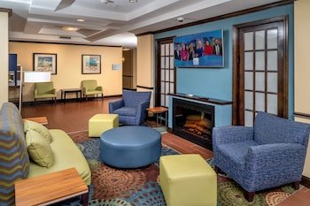 Holiday Inn Express & Suites Lebanon