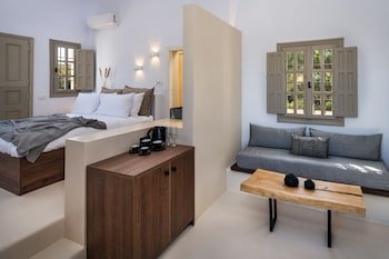 Azanti Caldera Suites