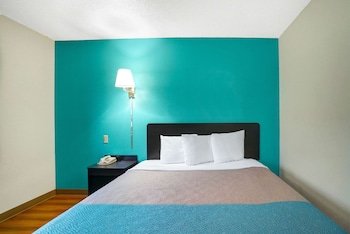 Motel 6 Montoursville, PA