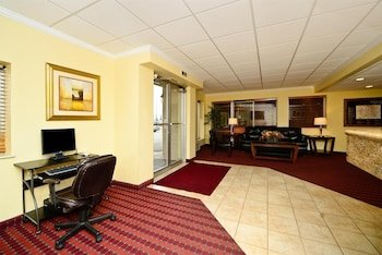 Americas Best Value Inn & Suites St. Cloud