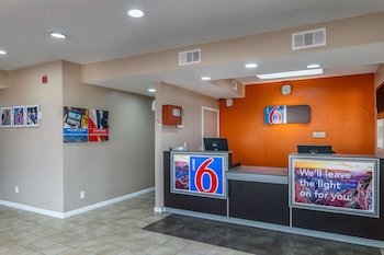 Motel 6 Waxahachie