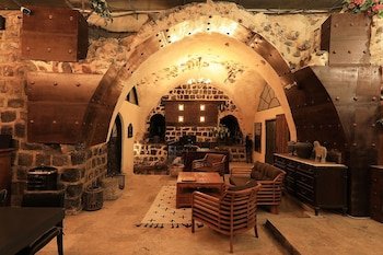 Dona Castle
