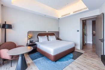 Savitsky Plaza Hotel
