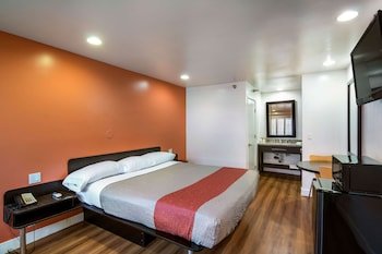 Motel 6 Monterey Park Ca
