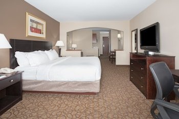 Holiday Inn Express Hotel & Suites Concordia US81