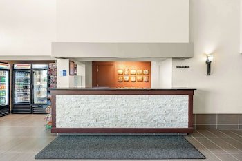 Best Western West Towne Suites
