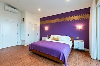 Rhapsody In View Boutique Hotel