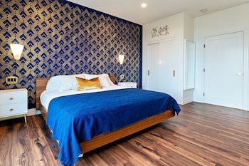 Rhapsody In View Boutique Hotel