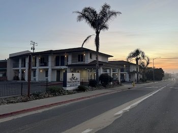 Oceano Inn