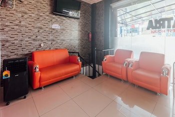 Satria Guest House by OYO Rooms