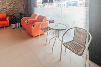 Satria Guest House by OYO Rooms