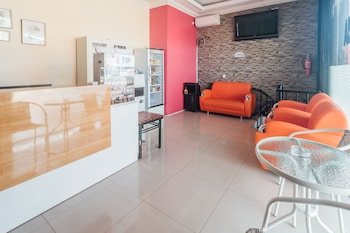 Satria Guest House by OYO Rooms