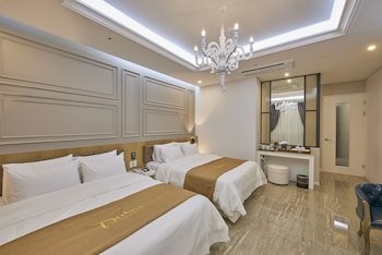 Dubai Hotel