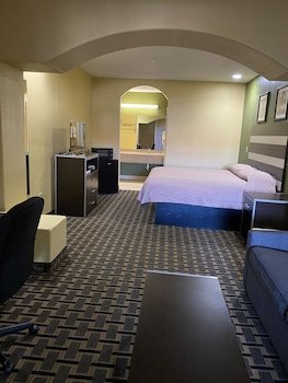 Redwood Suites