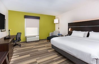 Holiday Inn Express & Suites Morristown