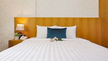 Golda Hotel