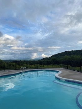 August Lodge