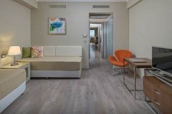 Atrium Platinum