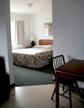 Ponderosa Motel