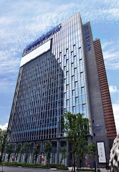 Howard Johnson by Wyndham IFC Plaza Ningbo