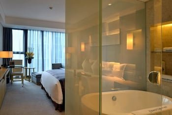 Howard Johnson by Wyndham IFC Plaza Ningbo